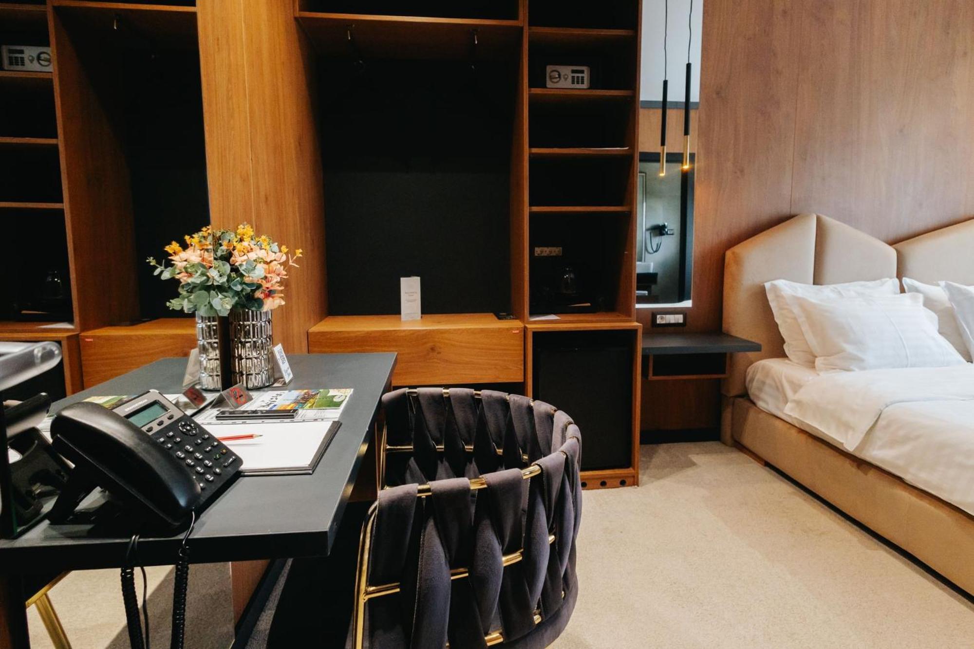 Hotel Goya Boutique Târgu Jiu المظهر الخارجي الصورة