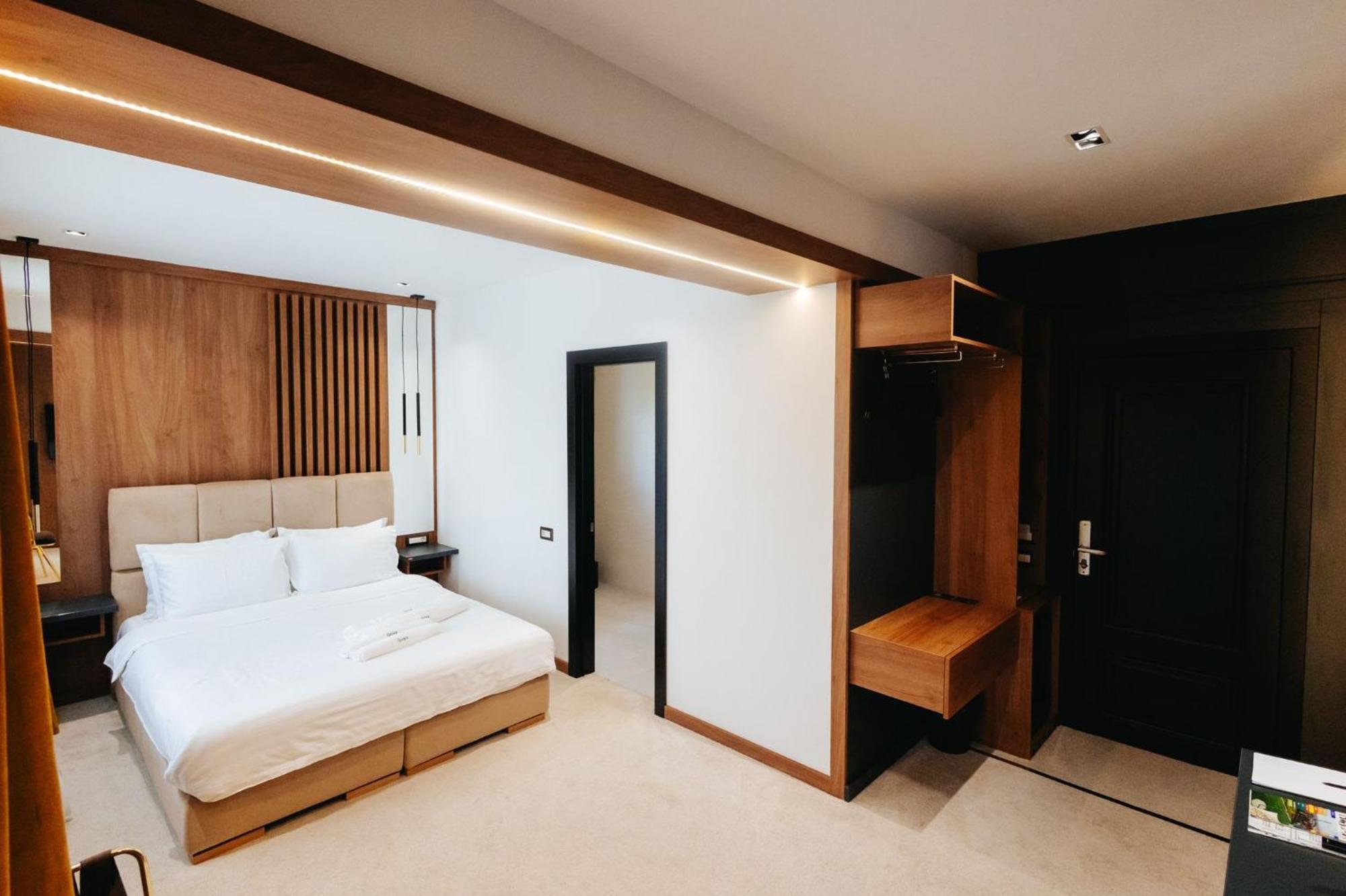 Hotel Goya Boutique Târgu Jiu المظهر الخارجي الصورة