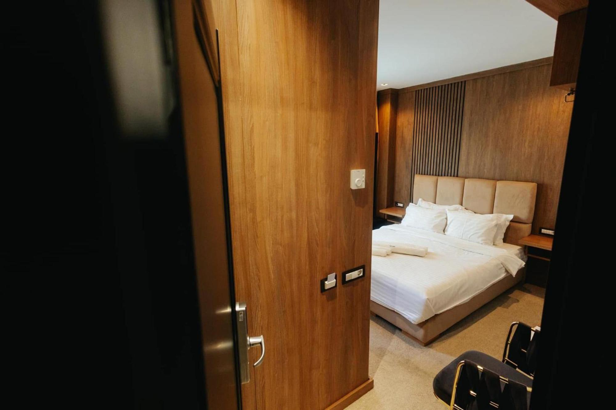 Hotel Goya Boutique Târgu Jiu المظهر الخارجي الصورة